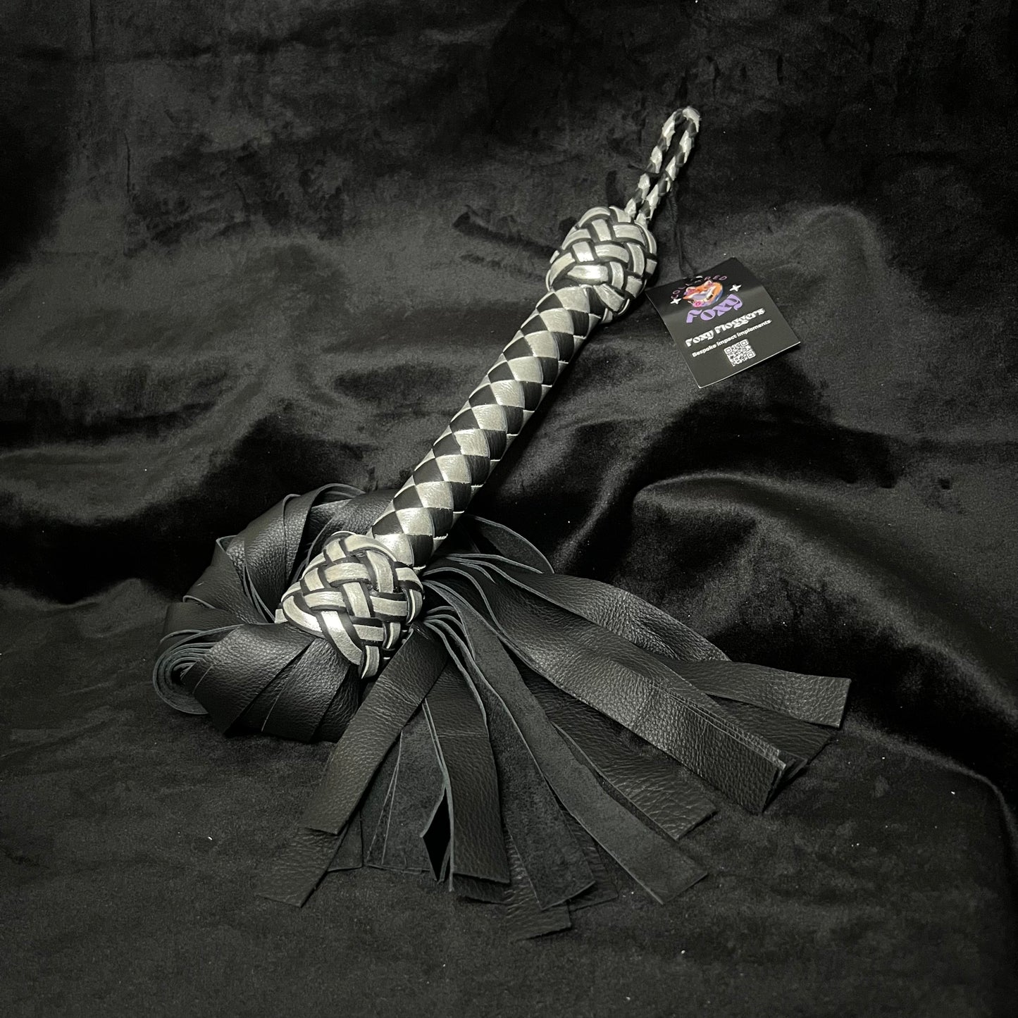 Medium Silver and Black Maestro Leather Flogger