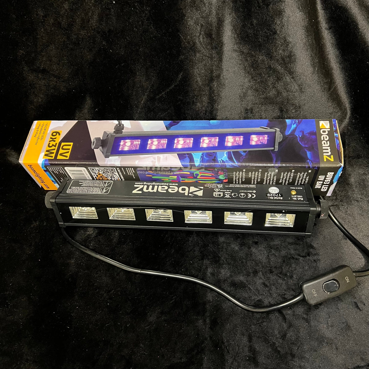 Beamz BUV63 UV light panel beside its box