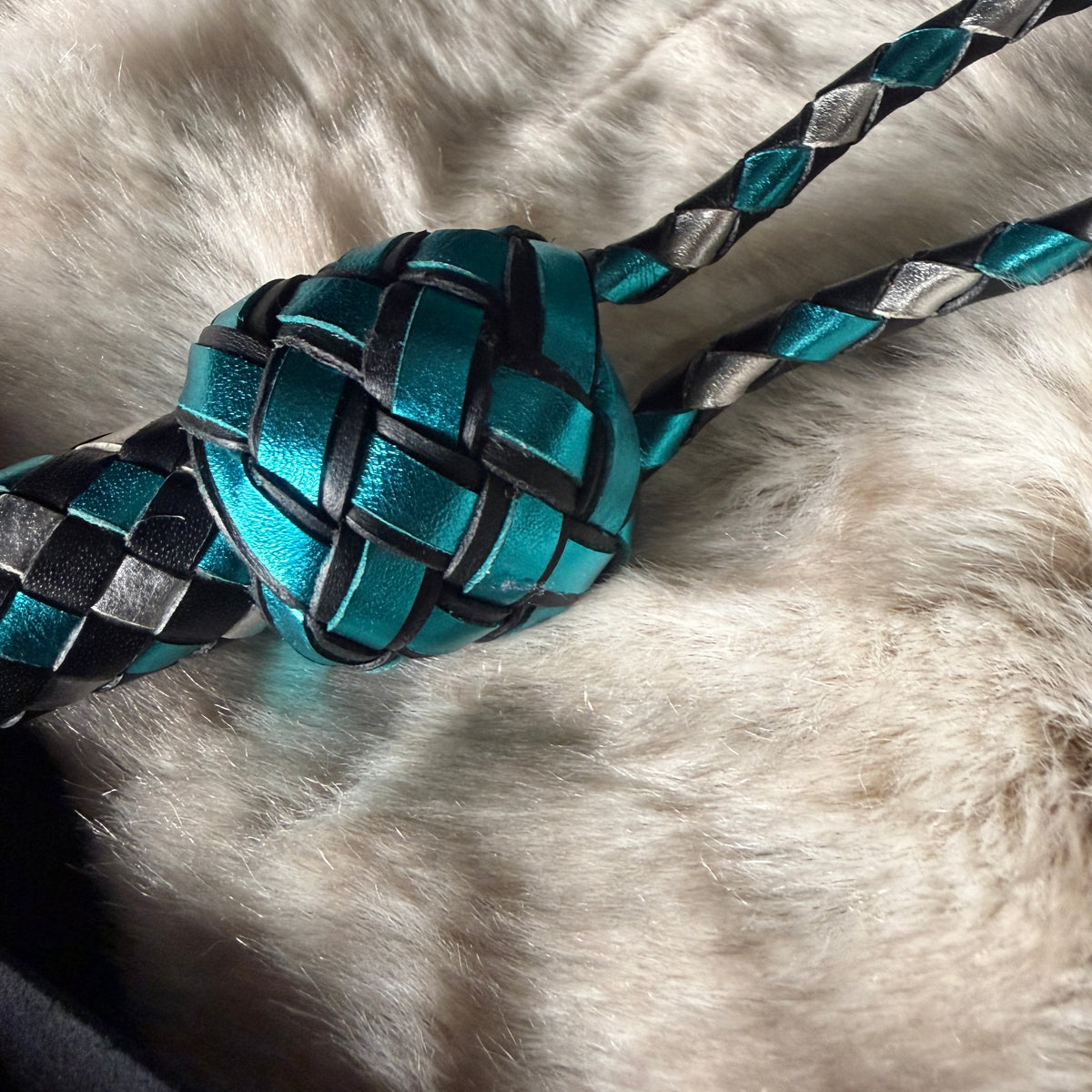 Slipstream | Black Velvet Cowhide Flogger