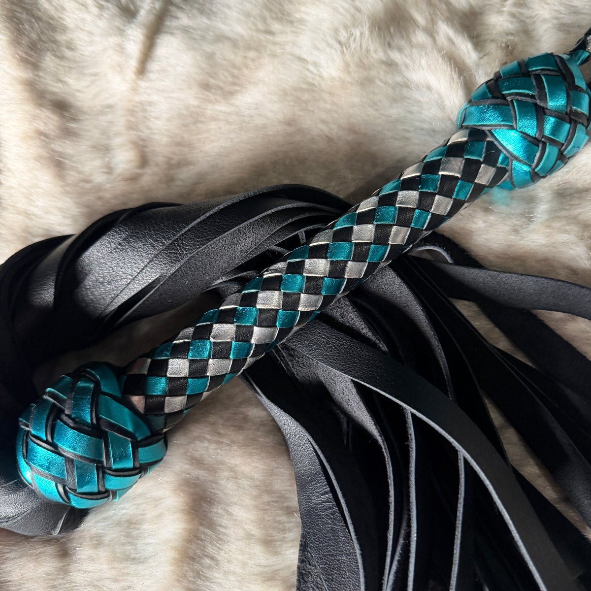 Slipstream | Black Velvet Cowhide Flogger